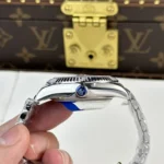 Super Clone Rolex Sky-Dweller Bright blue Dial 336934 Jubilee — clasp and links
