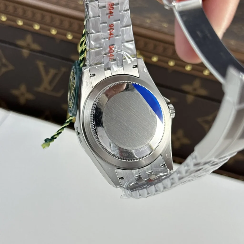 Super Clone Rolex Sky-Dweller Bright blue Dial 336934 Jubilee — movement / caseback view