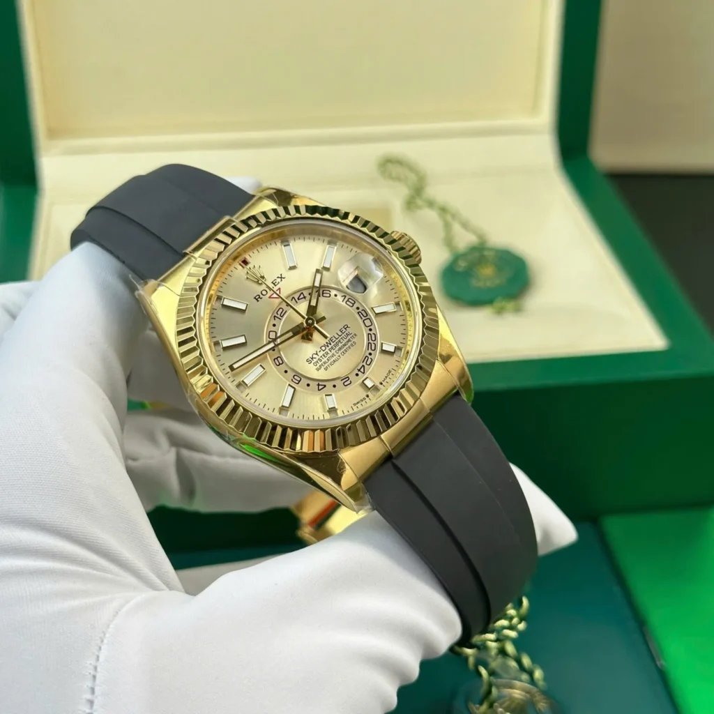 Super Clone Rolex Sky-Dweller Champagne Dial 336238 — bracelet detail