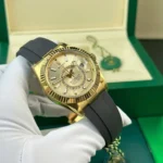 Super Clone Rolex Sky-Dweller Champagne Dial 336238 — bracelet detail