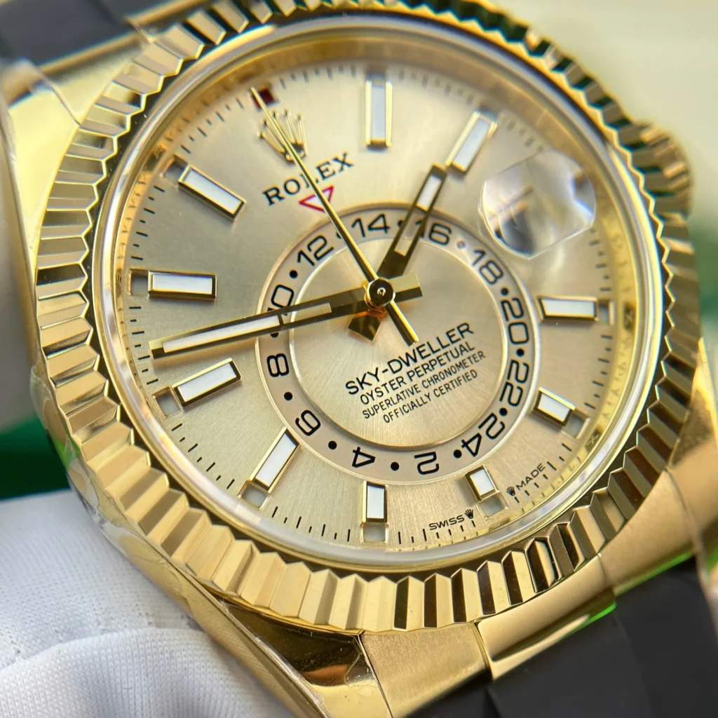 Super Clone Rolex Sky-Dweller Champagne Dial 336238 — clasp and links