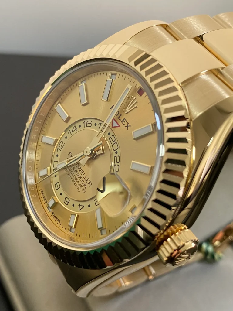 Super Clone Rolex Sky-Dweller Champagne Dial 336938 — case and bezel