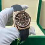 Super Clone Rolex Sky-Dweller Chocolate Dial 336235 — bracelet detail