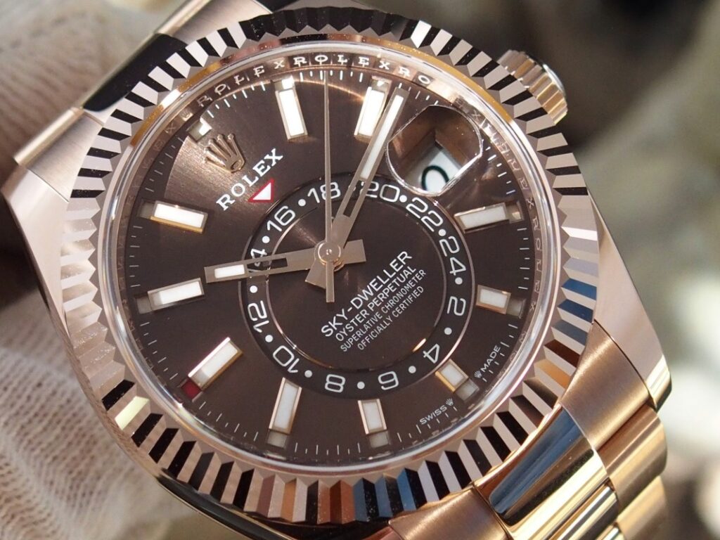 Super Clone Rolex Sky-Dweller Chocolate Dial 336935 — case and bezel