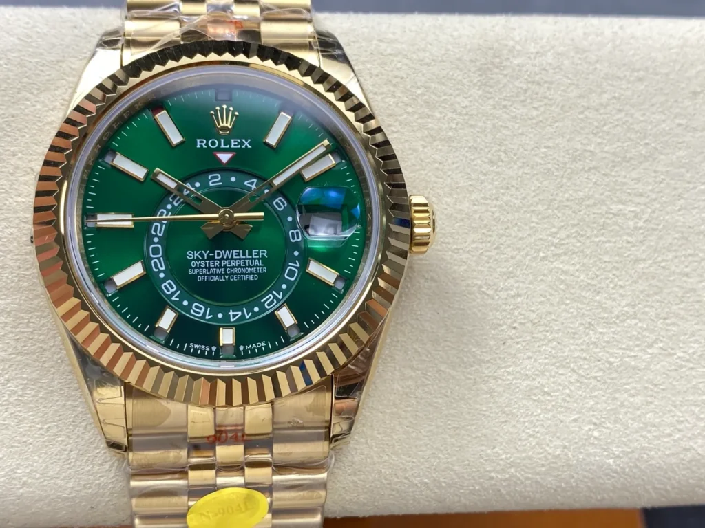 Super Clone Rolex Sky-Dweller Green Dial 336938 (Jubilee) — dial close-up