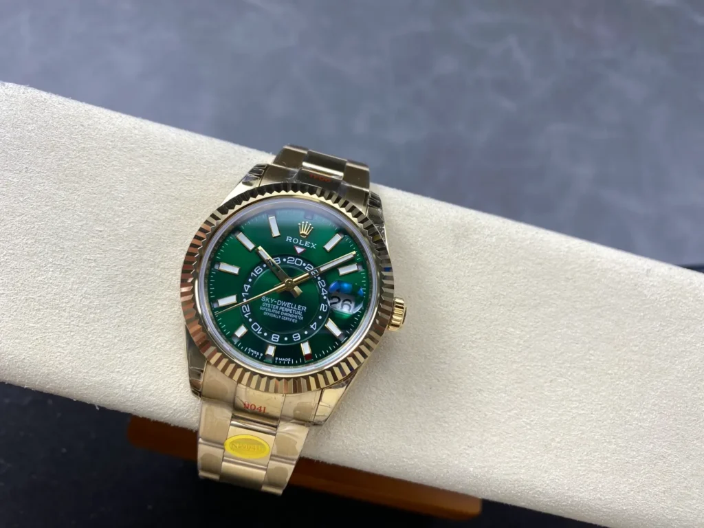 Super Clone Rolex Sky-Dweller Green Dial 336938 (Oyster) — dial close-up