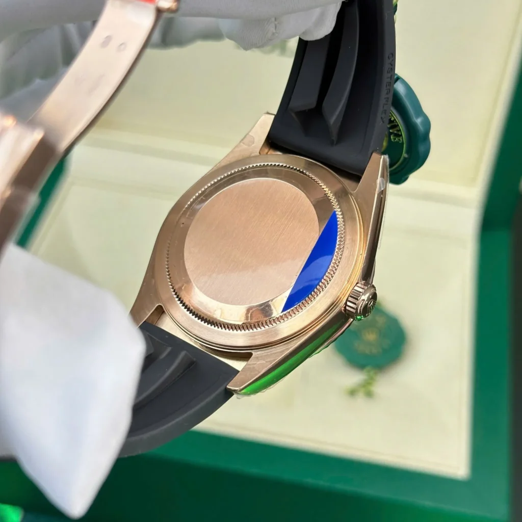 Super Clone Rolex Sky-Dweller Intense white Dial 336235 — bracelet detail