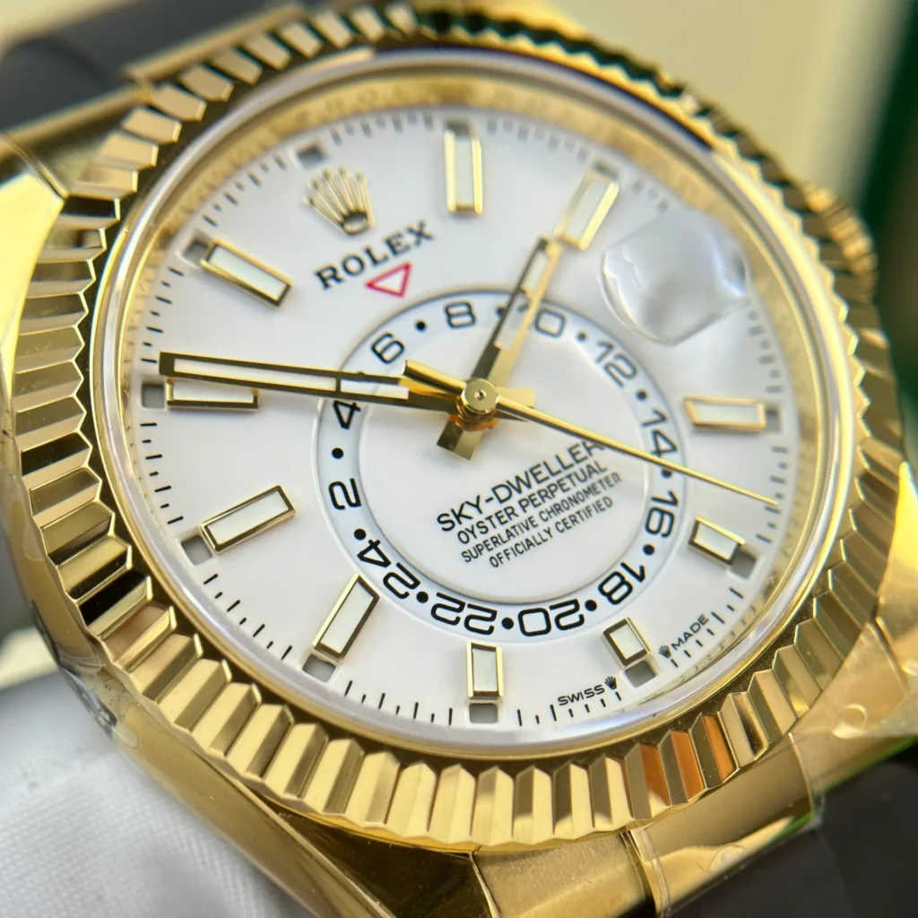 Super Clone Rolex Sky-Dweller Intense white Dial 336238 — clasp and links
