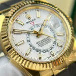 Super Clone Rolex Sky-Dweller Intense white Dial 336238 — clasp and links