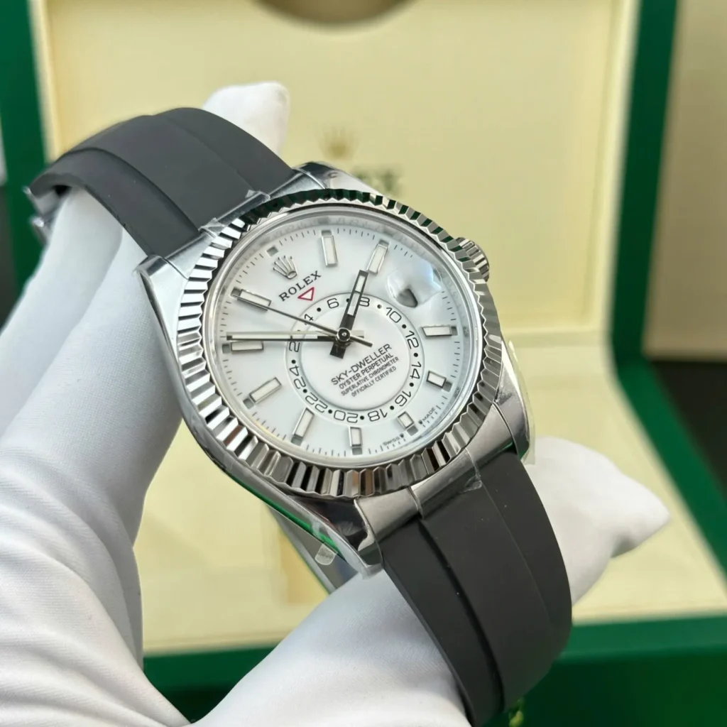Super Clone Rolex Sky-Dweller Intense white Dial 336239 — bracelet detail