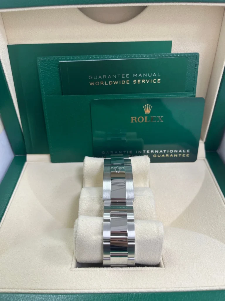 Super Clone Rolex Sky-Dweller Intense white Dial 336934 — bracelet detail