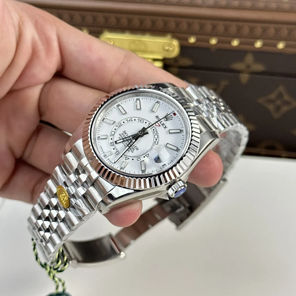 Super Clone Rolex Sky-Dweller Intense white Dial 336934 Jubilee — side profile