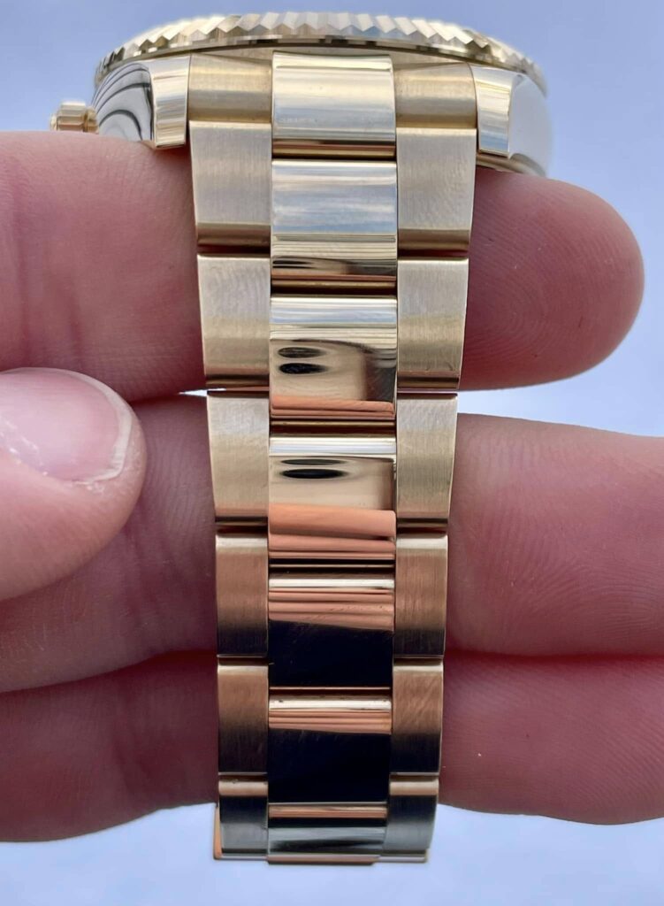 Super Clone Rolex Sky-Dweller Intense white Dial 336938 — side profile