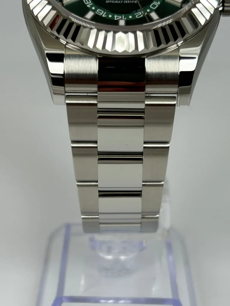 Super Clone Rolex Sky-Dweller Mint green Dial 336934 Oyster — movement / caseback view