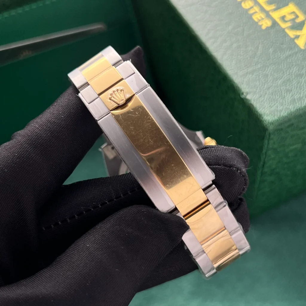 Super Clone Rolex Submariner Black Dial 126613LN — movement / caseback view
