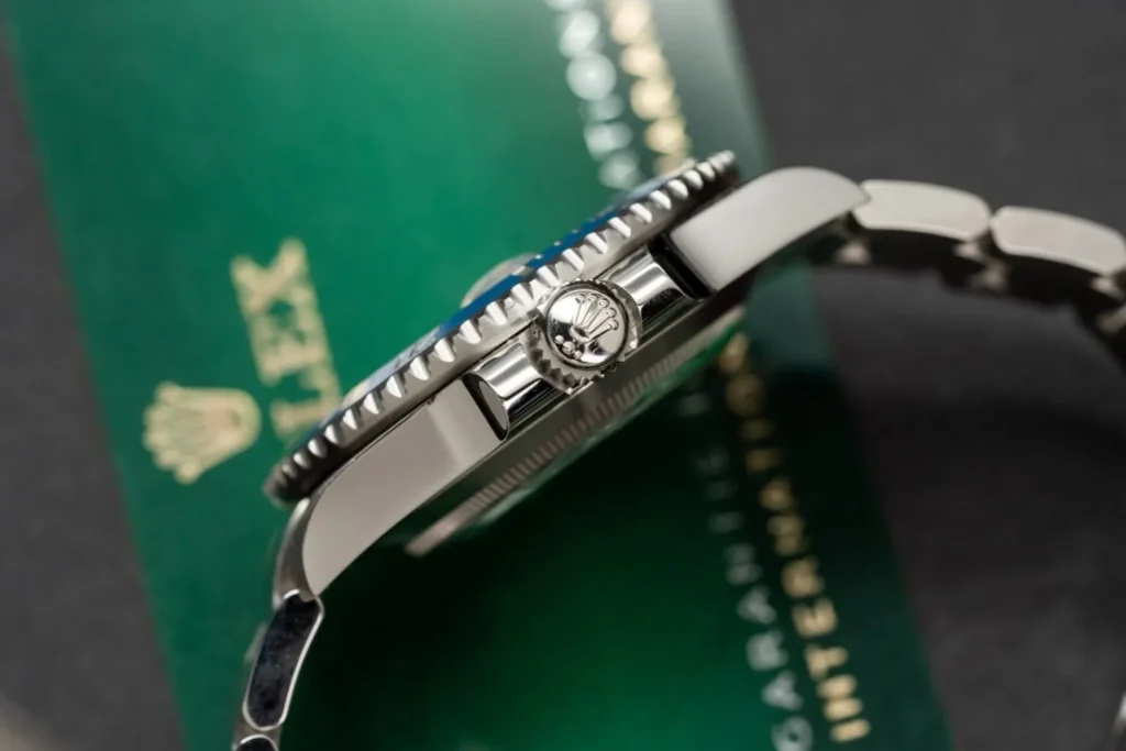 Super Clone Rolex Submariner Blue Dial 116619LB “Smurf” — clasp and links