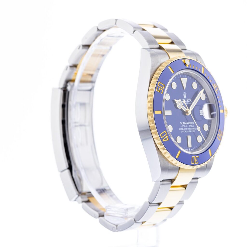Super Clone Rolex Submariner Blue Dial 126613LB Bluesy — clasp and links