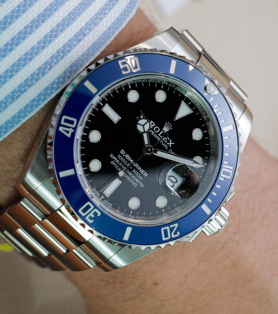 Super Clone Rolex Submariner “Cookie Monster” Black Dial 126619LB — case and bezel