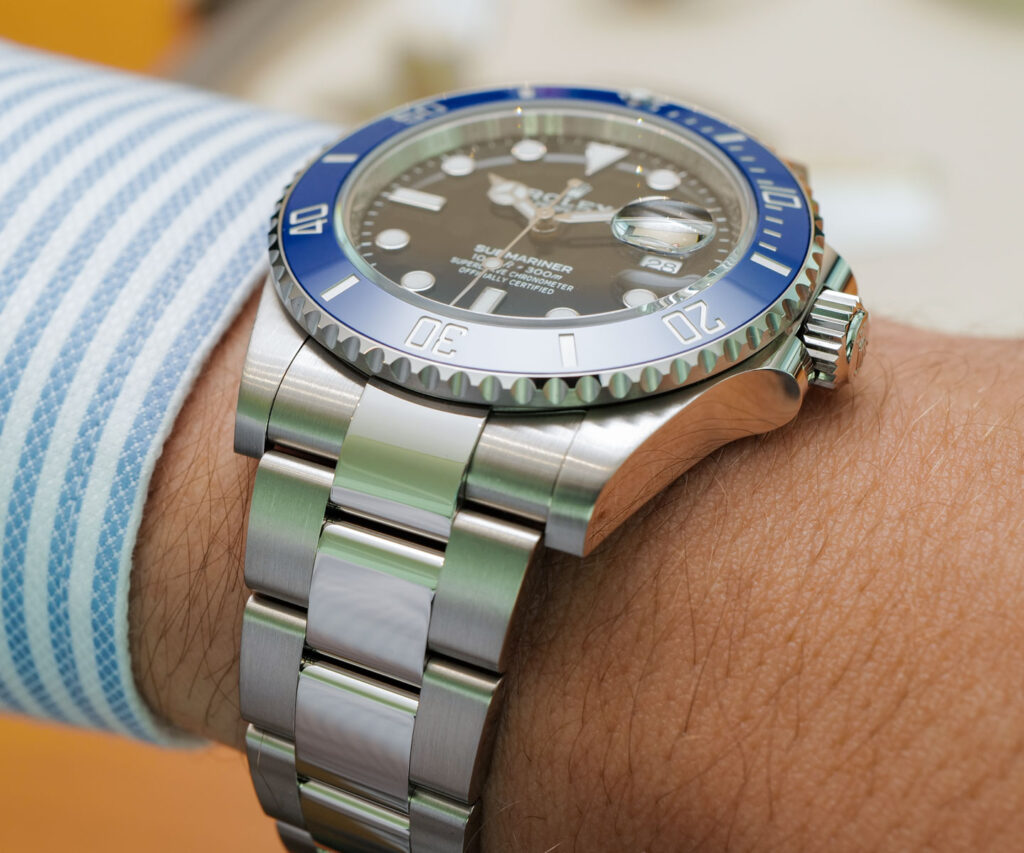 Super Clone Rolex Submariner “Cookie Monster” Black Dial 126619LB — clasp and links