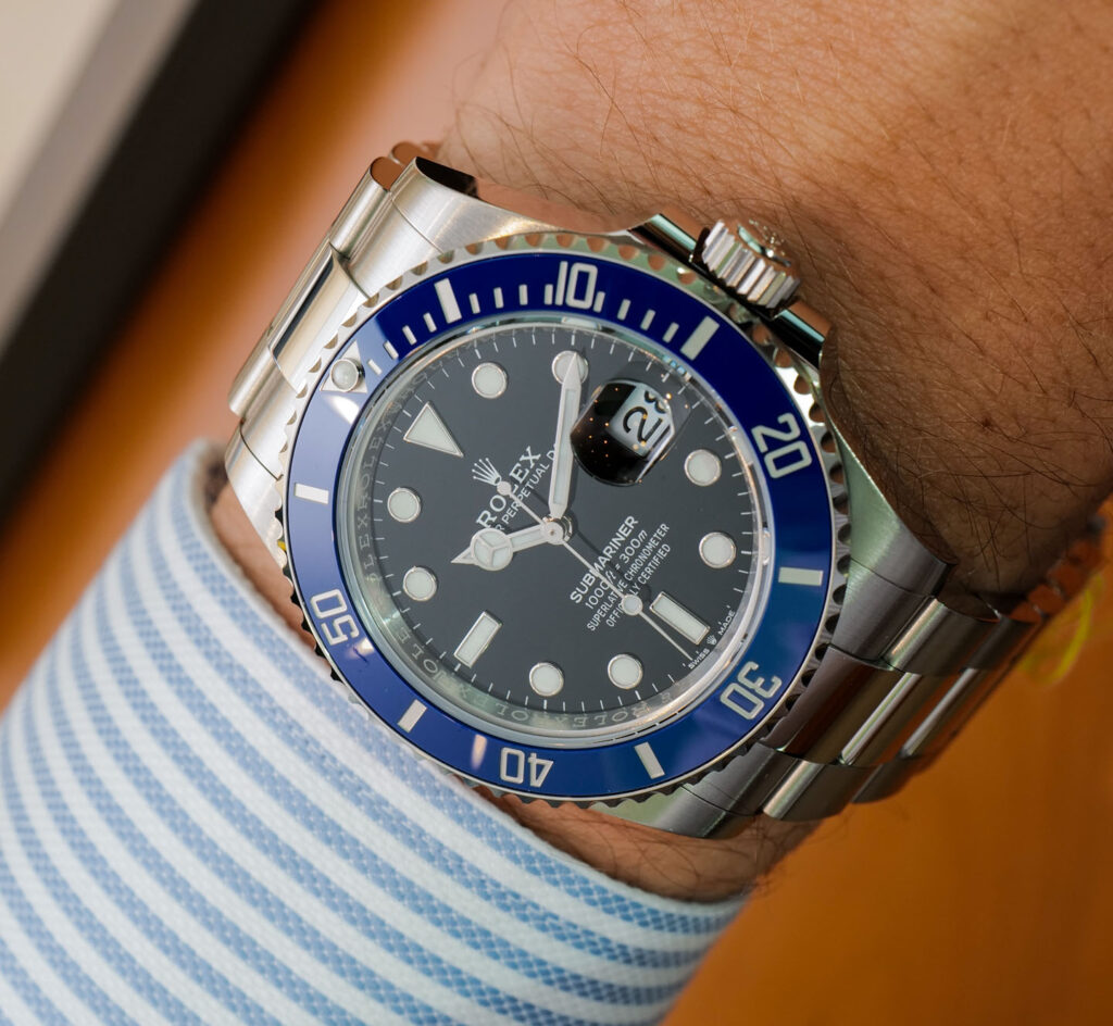 Super Clone Rolex Submariner “Cookie Monster” Black Dial 126619LB — movement / caseback view