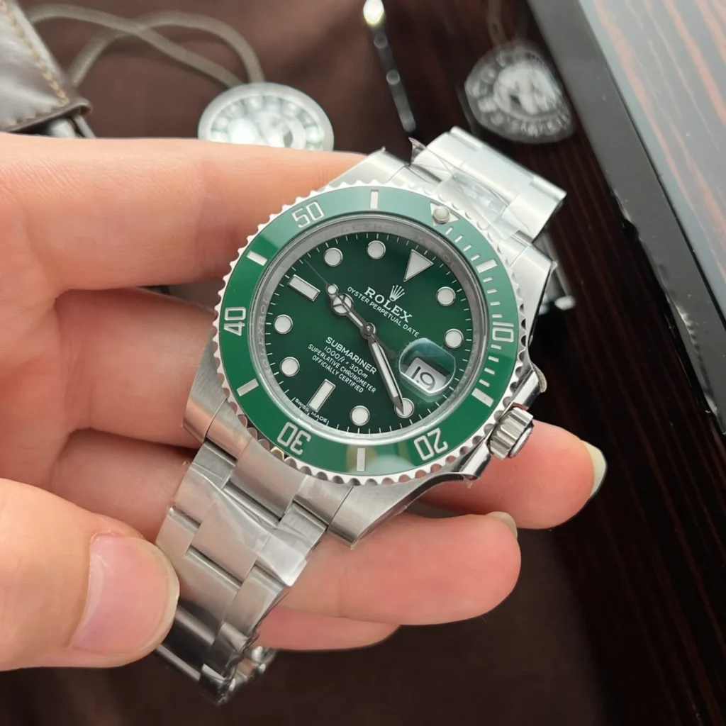 Super Clone Rolex Submariner Green Dial 116610LV “Hulk” — dial close-up