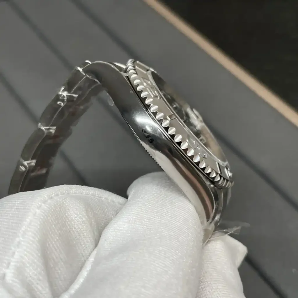 Super Clone Rolex Yacht-Master Rhodium Dial 126622 — movement / caseback view