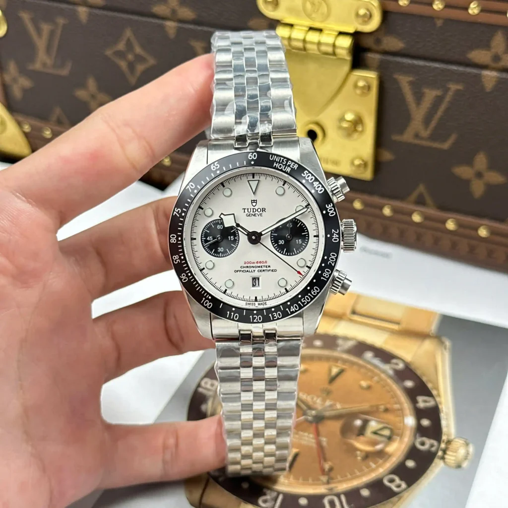 Super Clone Tudor Black Bay Chrono M79360N-0002 41mm — dial close-up