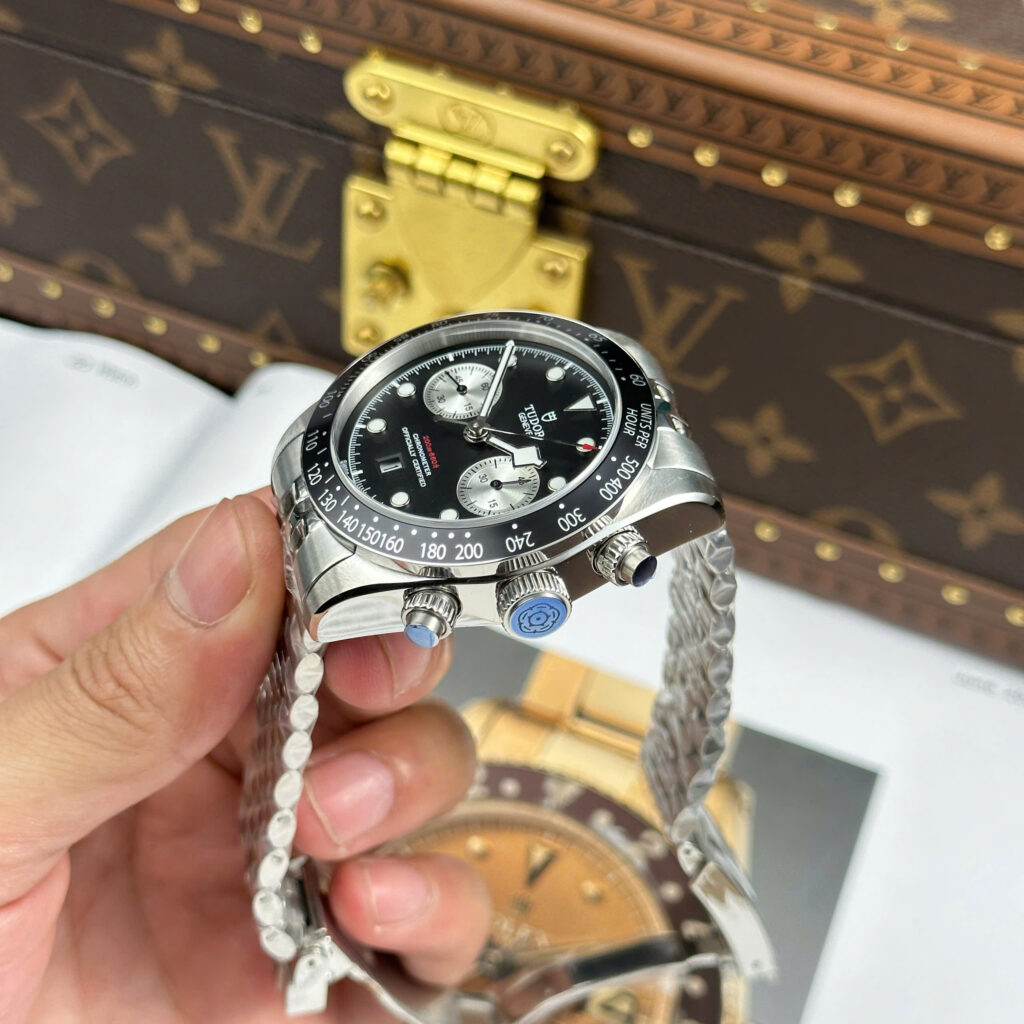Super Clone Tudor Black Bay Chrono M79360N-0013 41mm — bracelet detail