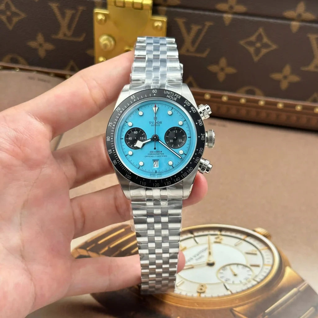 Super Clone Tudor Black Bay Chrono M79360N-0024 41mm — dial close-up