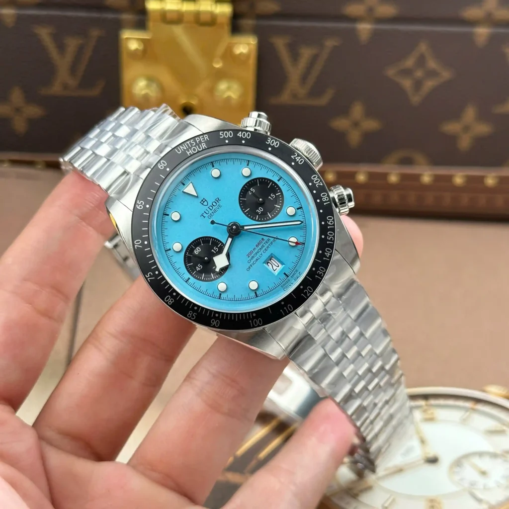 Super Clone Tudor Black Bay Chrono M79360N-0024 41mm — case and bezel