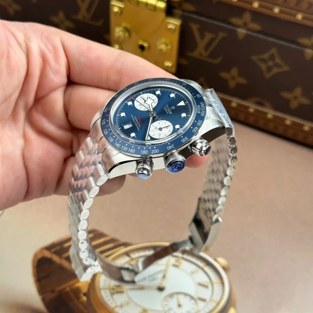 Super Clone Tudor Black Bay M79360B-0002 41mm — bracelet detail