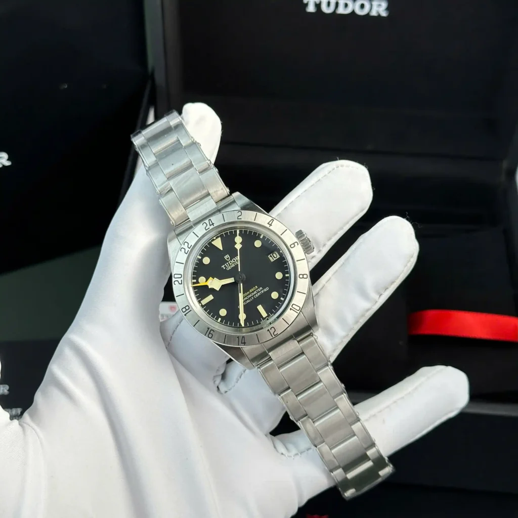 Super Clone Tudor Black Bay Pro M79470-0001 39mm Titanium — dial close-up