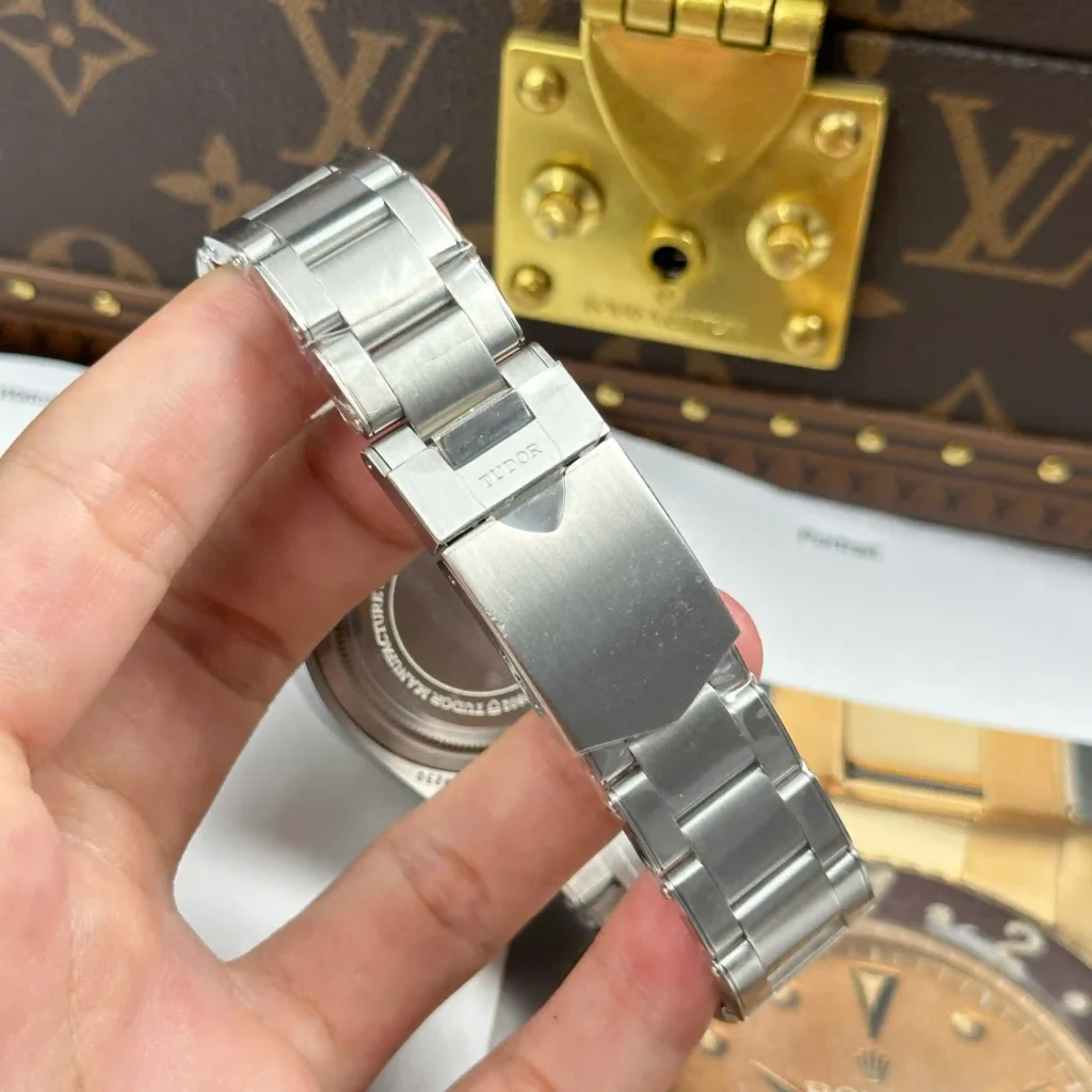 Super Clone Tudor Black Bay Steel M79730-0006 Titanium 41mm — view 10