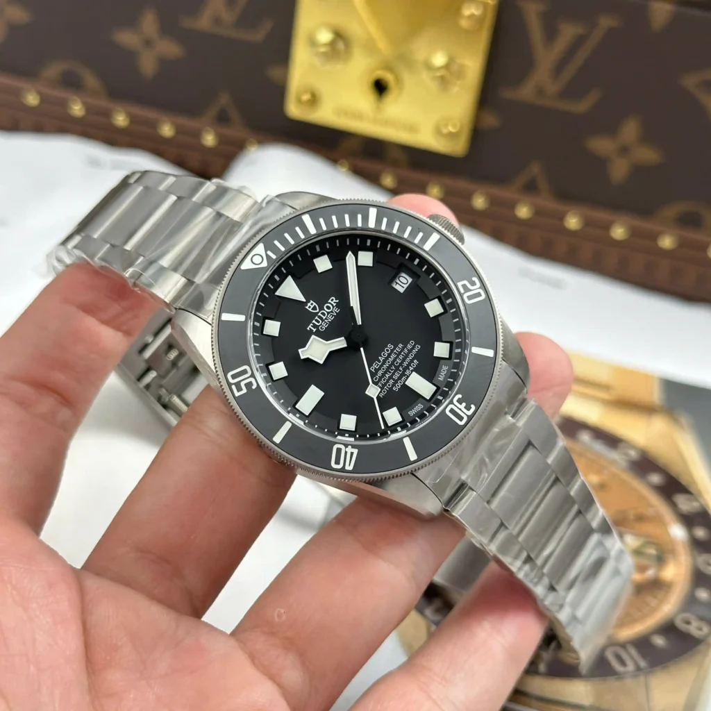 Super Clone Tudor 42mm Titanium — case and bezel