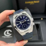 Super Clone Vacheron Constantin Overseas Dual Time 7900V 41mm Blue Dial — dial close-up