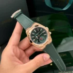 Super Clone Vacheron Constantin Overseas Dual Time 7900V 41mm Green Dial Rose Gold — dial close-up