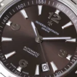 Super Clone Vacheron Constantin Overseas Gray Dial Number Roman 42mm — case and bezel