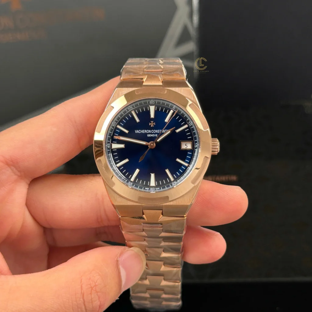 Super Clone Vacheron Constantin Overseas Rose Gold 4500V/110R-B705 41mm Blue Dial — bracelet detail