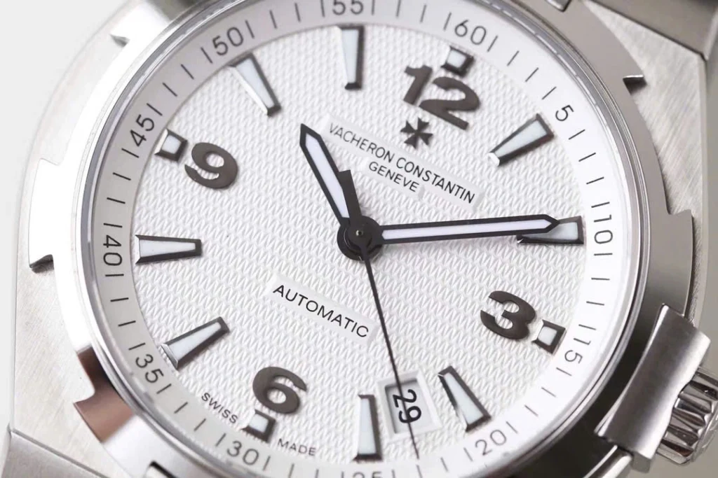 Super Clone Vacheron Constantin Overseas White Dial Number Roman 42mm — case and bezel