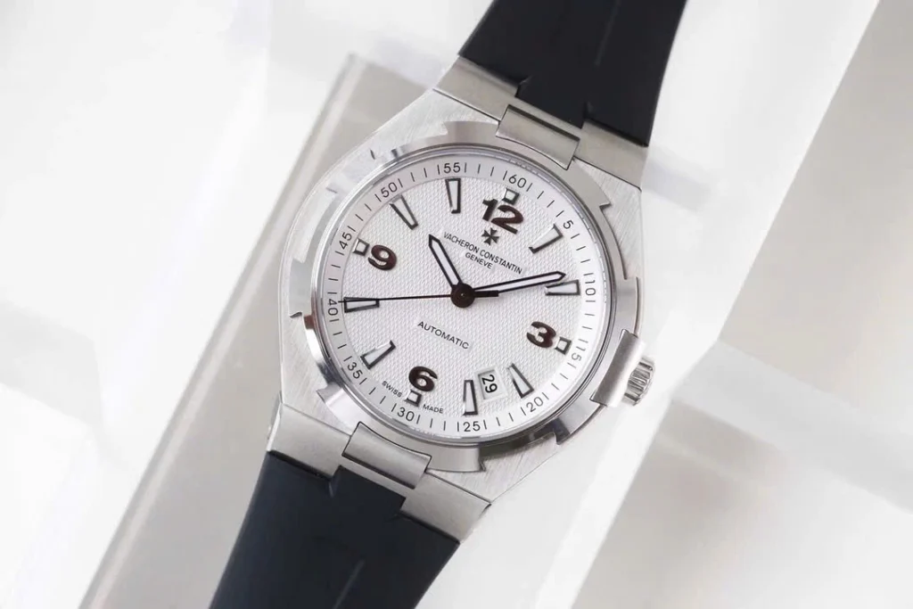 Super Clone Vacheron Constantin Overseas White Dial Number Roman 42mm — bracelet detail