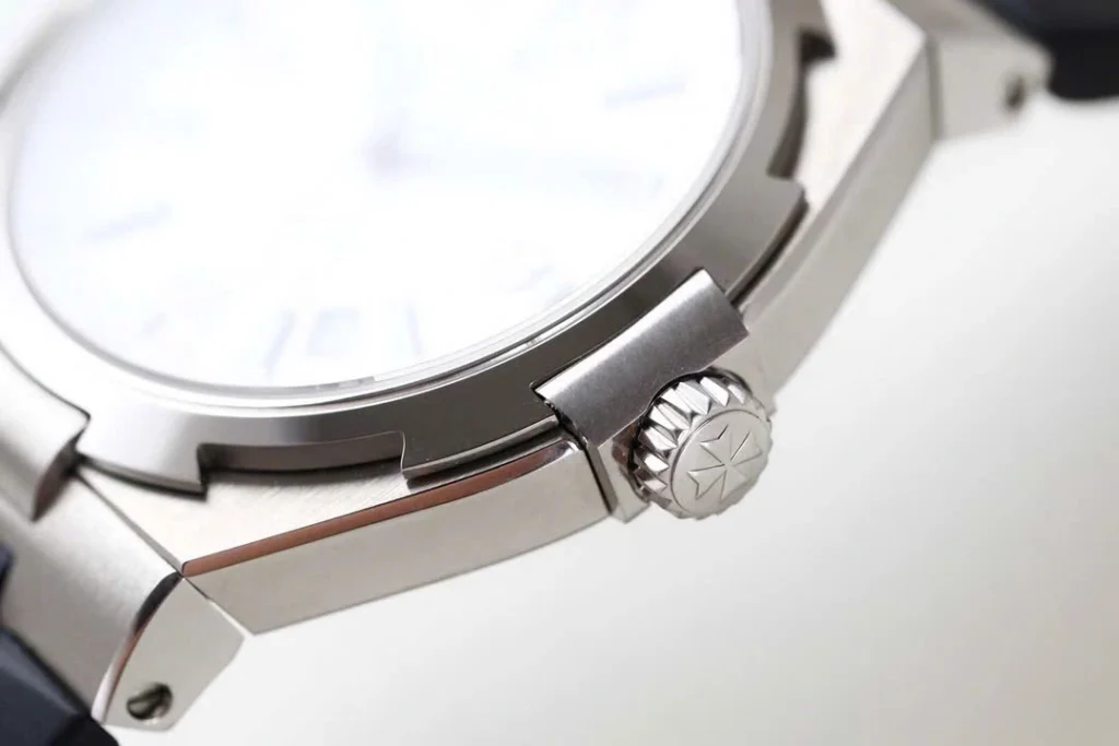 Super Clone Vacheron Constantin Overseas White Dial Number Roman 42mm — clasp and links