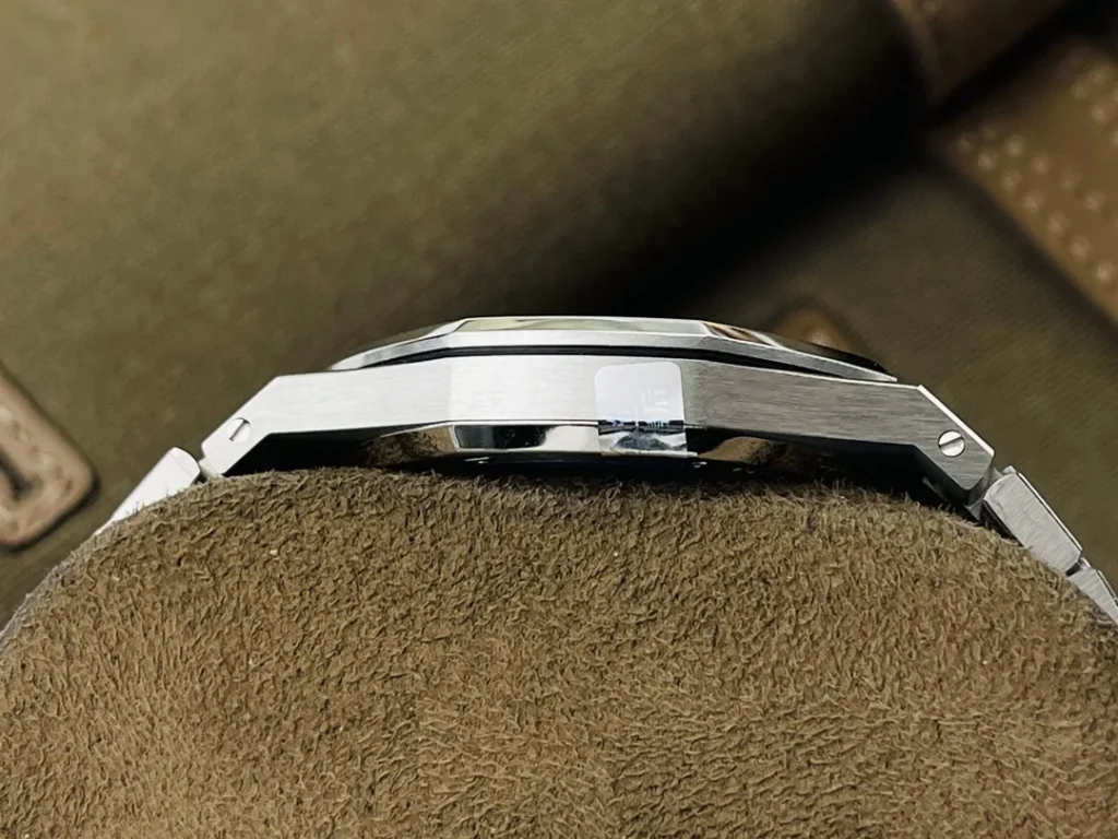 Super Clone Audemars Piguet Royal Oak Jumbo Extra-Thin 15202BC.OO.1240BC.01 39mm Yellow Dial