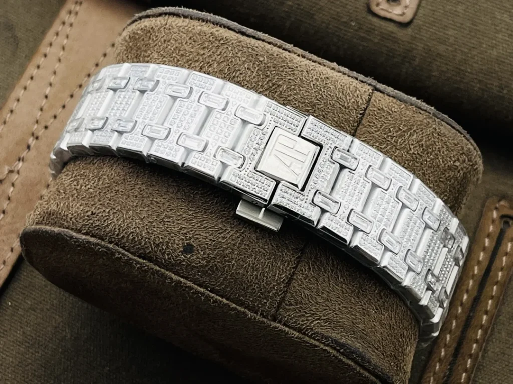 Super Clone Audemars Piguet Royal Oak 15400ST 41mm Full Moissanite Hongkong – Customize Diamod