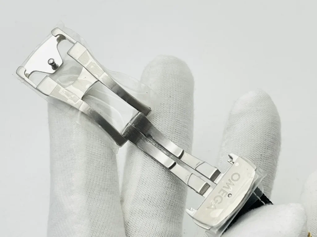 Super Clone Omega Speedmaster Apollo 13 Silver Snoopy 311.32.42.30.04.003 42mm – Swiss SuperClone