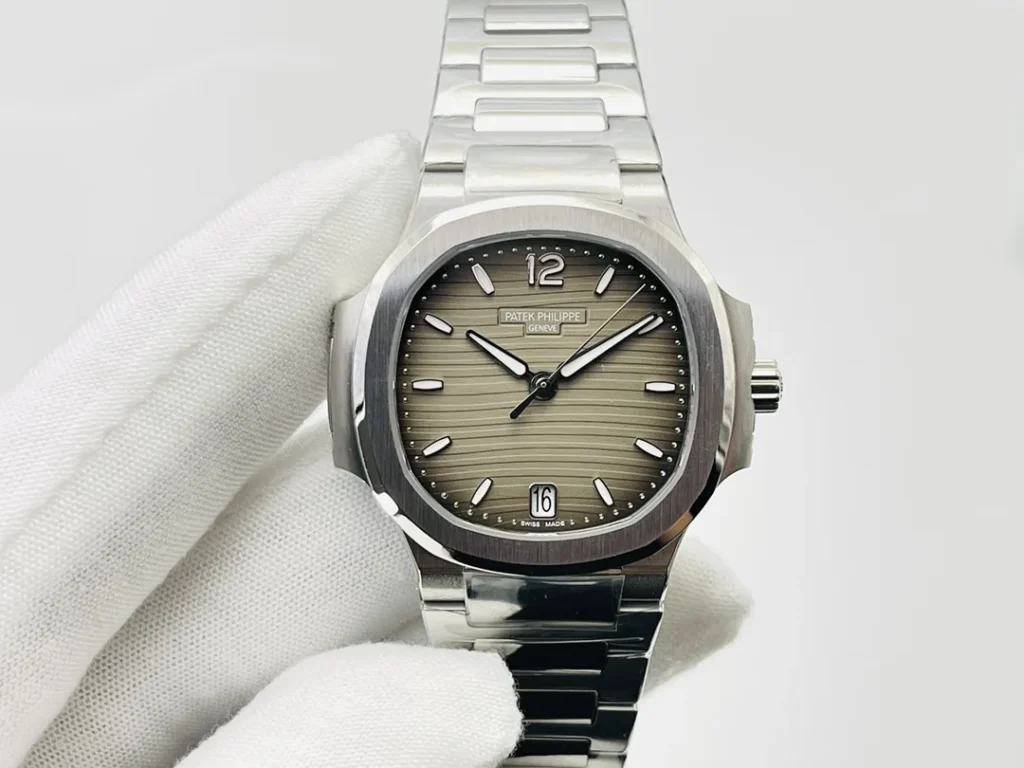 Super Clone Patek Philippe Nautilus 7118/1A-011 35.2mm Gray Dial Steel – Swiss SuperClone