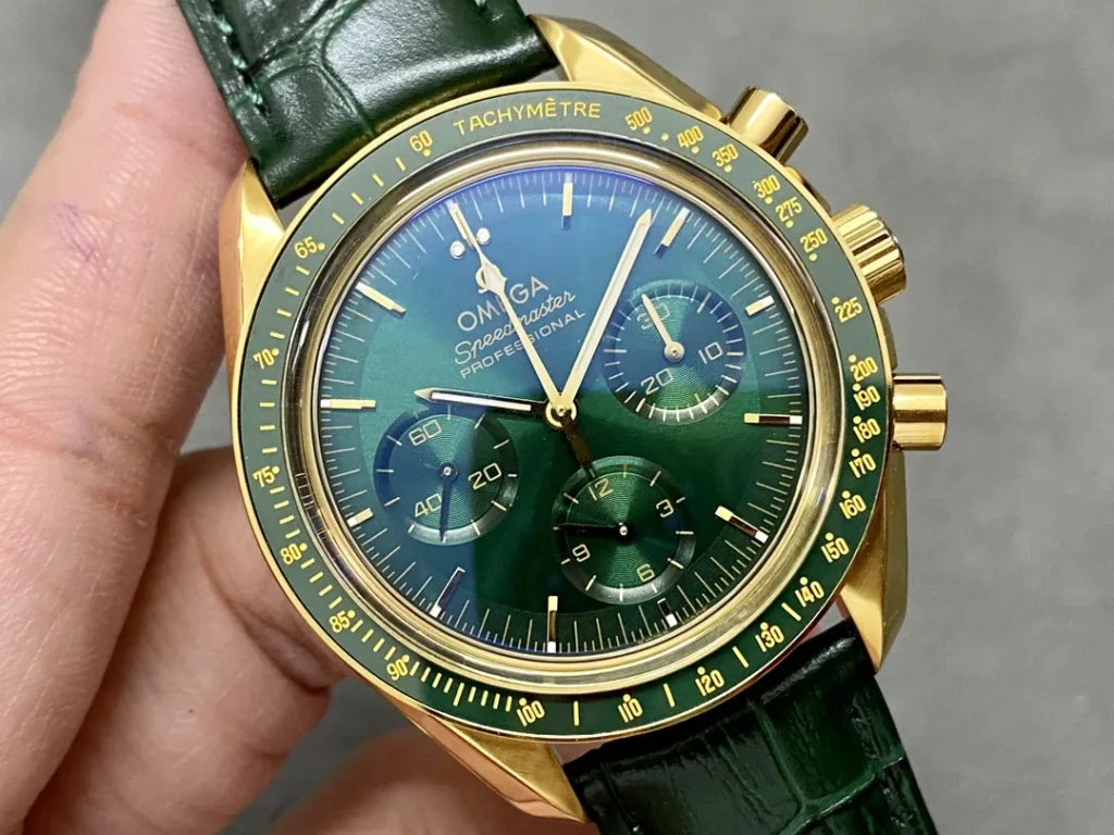 Super Clone Omega Speedmaster Moonwatch Professional 42mm 310.63.42.50.10.001 Green Dial Yellow Gold – Swiss SuperClone