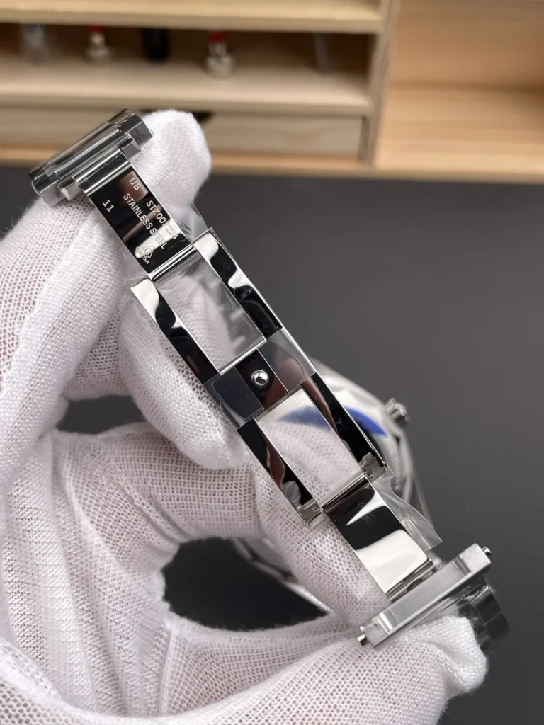 Super Clone Omega Seamaster Aqua Terra Co‑Axial Master Chronometer Gmt Worldtimer 220.10.43.22.03.001 43mm Steel – Swiss SuperClone