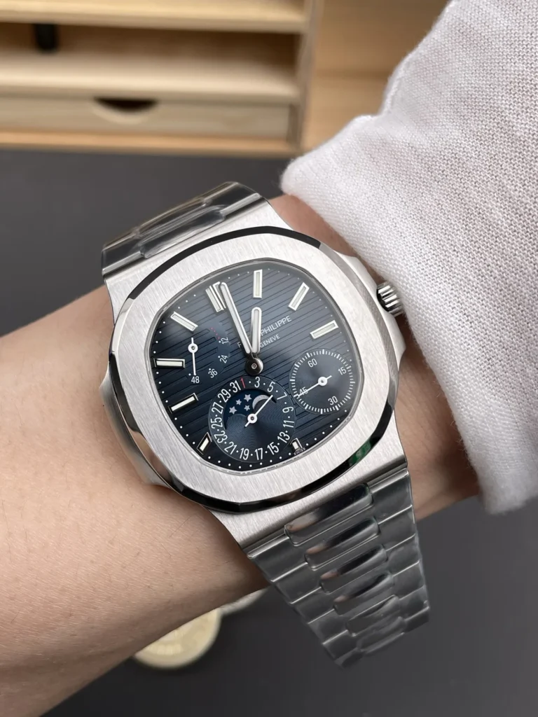 Super Clone Patek Philippe Nautilus 5712/1A-001 Blue Steels – Swiss SuperClone