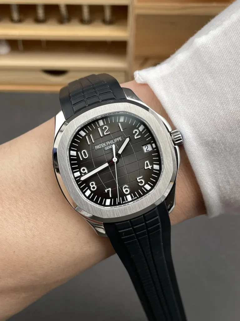 Super Clone Patek Philippe Aquanaut 40mm Rubber Strap Steel – Swiss SuperClone