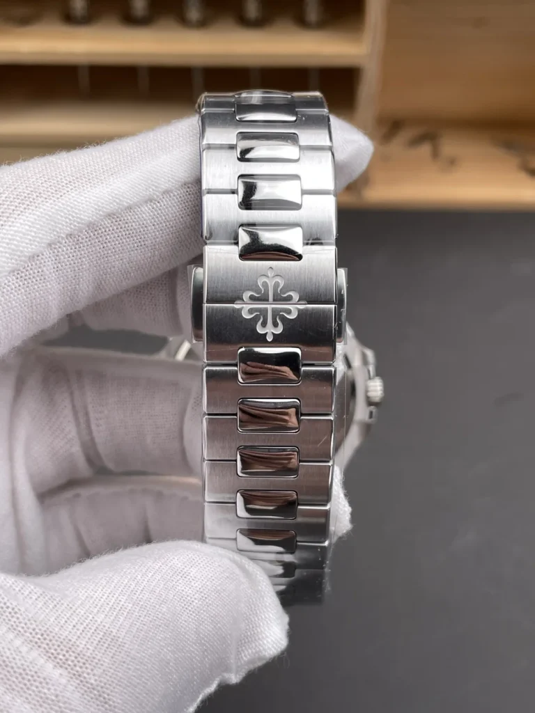 Super Clone Patek Philippe Nautilus 5811/1G-001 40mm “MODIFY” Blue Dial Steel – Swiss SuperClone